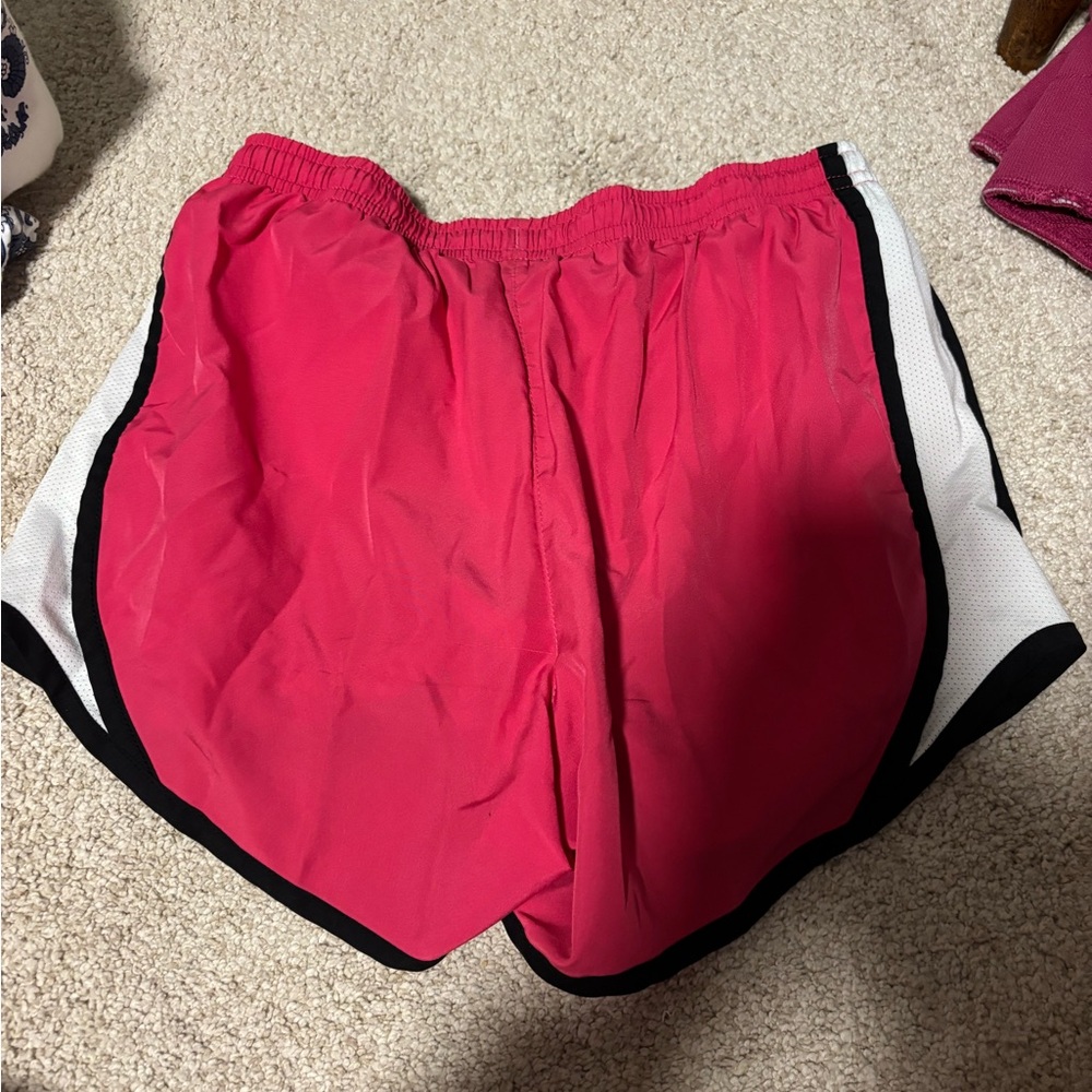 Nike Shorts - Picture 2 of 3
